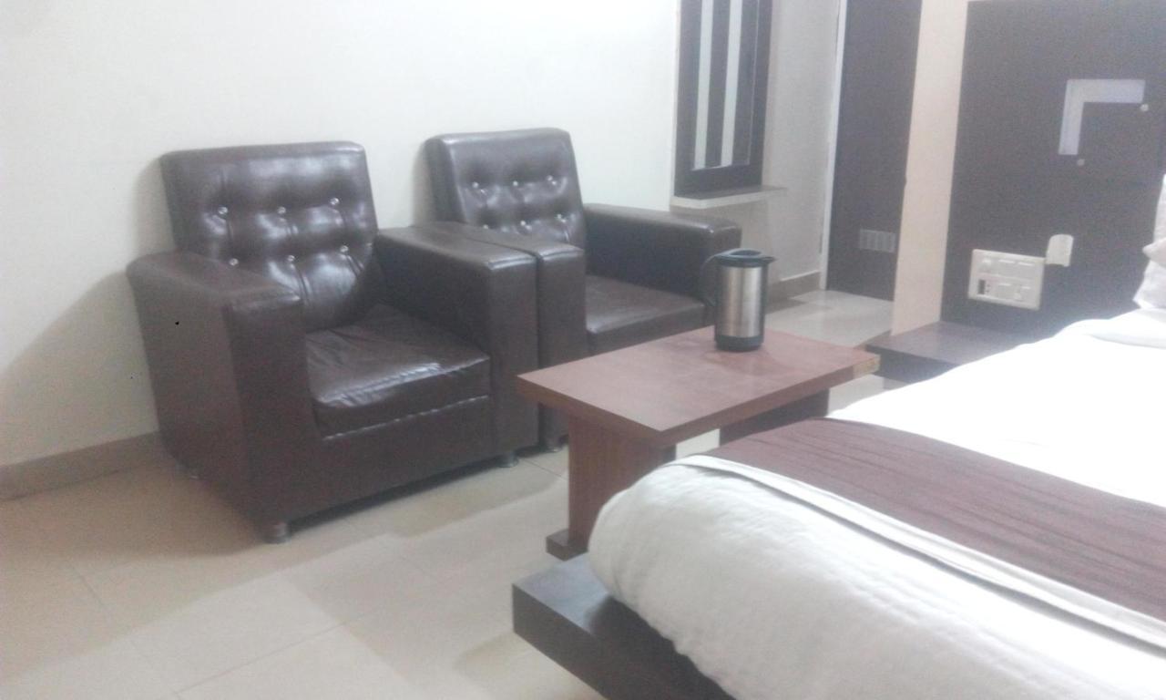 Hotel Priya Palace Ranchi Buitenkant foto