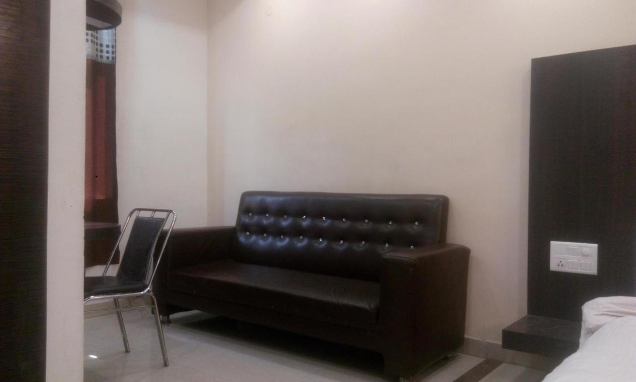 Hotel Priya Palace Ranchi Buitenkant foto