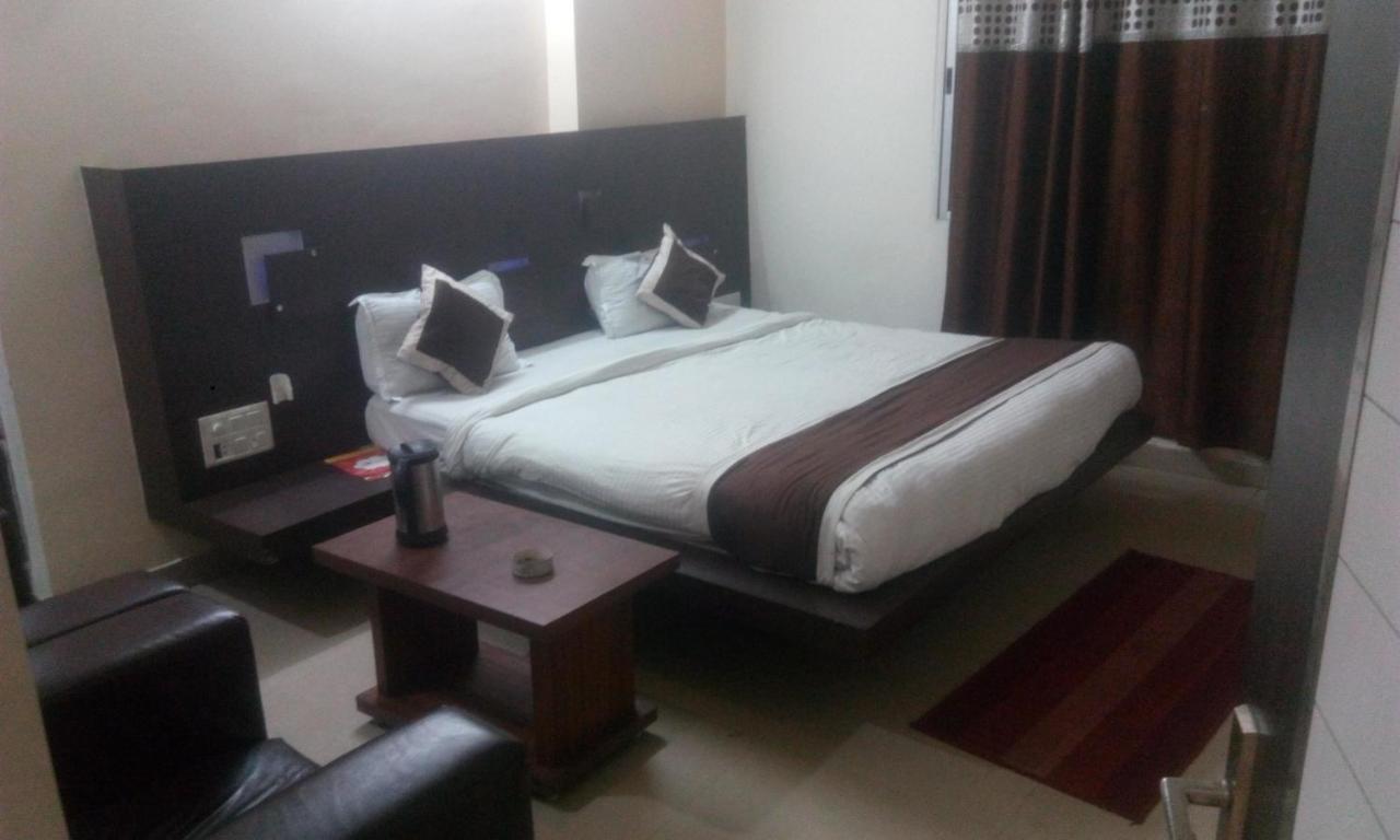 Hotel Priya Palace Ranchi Buitenkant foto